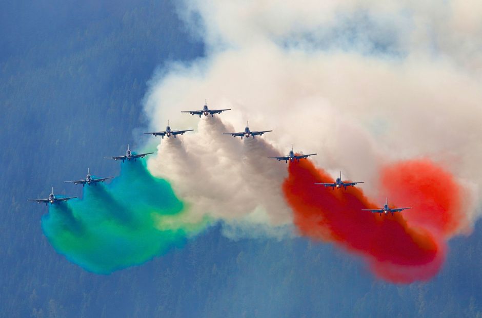 Baglem Srl | Made in Italy nella segnaletica luminosa aeronautica